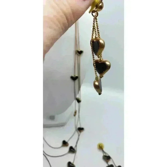 Vintage Gold Necklace Earring Set Hearts Black Center Mothers day - Picture 2 of 7